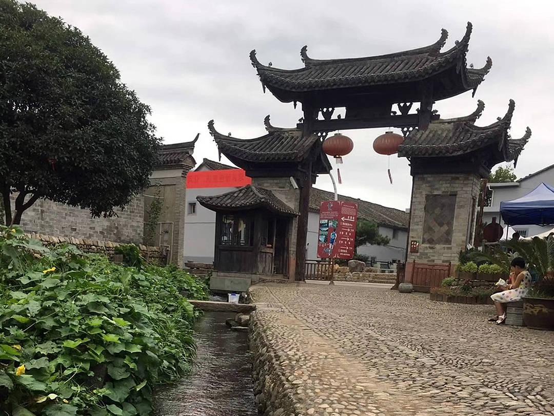 镜之边缘：催化剂